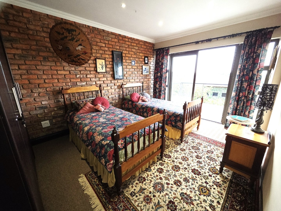 4 Bedroom Property for Sale in Woodland Hills Wildlife Estate Free State